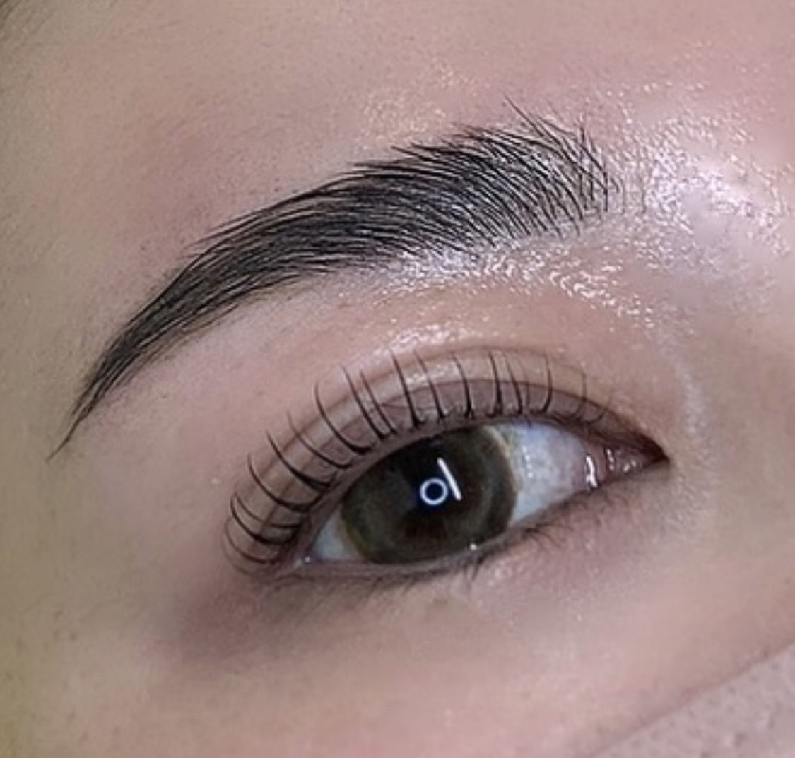 【栗東】≪実務経験が1年以上ある方の募集≫≪第3日曜定休日≫≪月8,9日休み≫≪社会保険完備≫まつ毛パーマやアイブロウメニューなど幅広いメニュー展開のサロン！出来ない技術や不安な技術も学べる環境あり！「COCO by BEAU eye lash 栗東（ココバイボウアイラッシュリットウ）」からアイリスト（アイデザイナー・まつげエクステ）の求人☆★☆