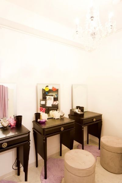 【梅田】《働きやすさ抜群!》社会保険完備・有給休暇あり・育児休暇あり・産休制度あり★働く女性をバックアップしてくれる環境のトータルビューティーサロン”mooi beloep 梅田店（モーイ ブルップ ウメダテン）”からアイリスト・アイデザイナー（アイラッシュ・まつ毛エクステ）の求人★☆