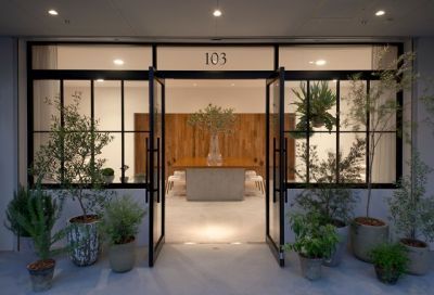 【和泉府中】≪月給18.5万円〜≫≪新卒も大歓迎 ≫≪ 月7.8日休み＆第3日曜日休みあり!!≫≪社会保険完備≫ライフワークバランスを尊重してくれる環境を完備★話題の今雑誌などに掲載されているサロン◎南大阪注目のFleur（フルール）からアシスタント（美容師）の求人☆★☆