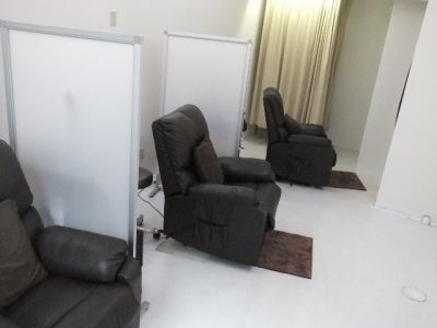 【梅田】《経験者募集 》社保完備☆日祝定休日☆実働8時間☆平均20：30退社☆「好待遇」の働き易い環境♪お客様1人1人としっかり向き合える★クリニック併設のアイラッシュサロン☆”fairy eye”からアイリスト（アイデザイナー・まつ毛エクステ）の求人☆★