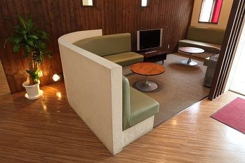 【河内長野】≪完全週休2日制≫≪社会保険完備≫≪寮完備≫着付けやメイクも学べる!ウィッグソムリエやホームヘルパー2級(介護資格)も取得可能!「HAIR MAKE UE2 FELIZ 河内長野店(ヘアメイクウエニフェリスカワチナガノテン)」からスタイリスト(美容師)の求人☆★