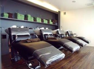 【草津駅】≪完全週休2日制≫≪社会保険完備≫≪第3日曜定休≫≪営業時間内レッスン可能≫希望があればアイラッシュも学べる！ブランクのある方やママさん美容師も歓迎！イベントも豊富で元気なスタッフさんばかり！丁寧な接客で愛される地域密着サロン「jack beans（ジャックビーンズ）」からアシスタント（美容師）の求人☆★☆