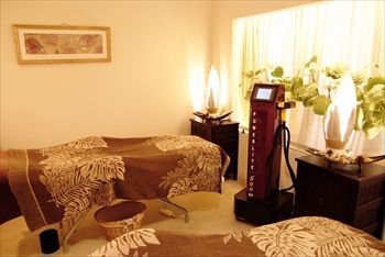 【今里】パート・アルバイトも同時募集★まつエク・フェイシャルエステなども行うトータルビューティーサロン♪特化したカラー技術でリピーター多数！！幅広い知識が学べるhair’s grash tone（ヘアーズグラッシュトーン）からアシスタント（美容師）の求人☆★☆