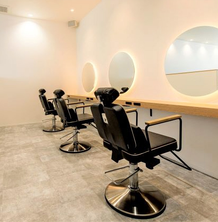 【古市】≪完全週休2日制≫≪社会保険完備≫≪住宅手当あり≫充実した福利厚生で安心して働ける！休みもしっかり取れるので、メリハリをつけて働きけます！「TO THE SHE（トゥーザシー）」からスタイリスト（美容師）の求人☆★