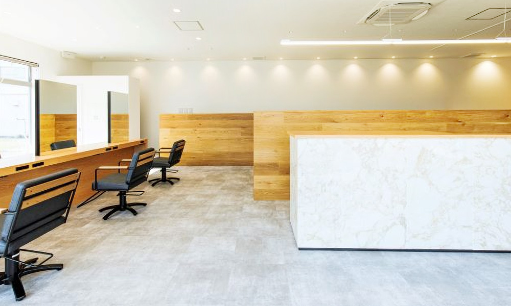 【古市】≪完全週休2日制≫≪社会保険完備≫≪住宅手当あり≫充実した福利厚生で安心して働ける！休みもしっかり取れるので、メリハリをつけて働きけます！「TO THE SHE（トゥーザシー）」からスタイリスト（美容師）の求人☆★