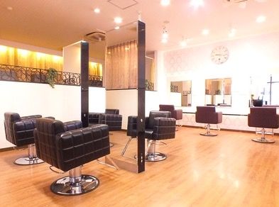 【京橋】≪社会保険完備≫≪月8日休み≫大阪で圧倒的な人気を誇るトータルビューティーサロン！集客力抜群なのでスタイリストデビュー後もどんどん入客可能！本格的な撮影技術も学べる「IVY joure（アイビー ジュール）」からアシスタント（美容師）の求人☆★☆