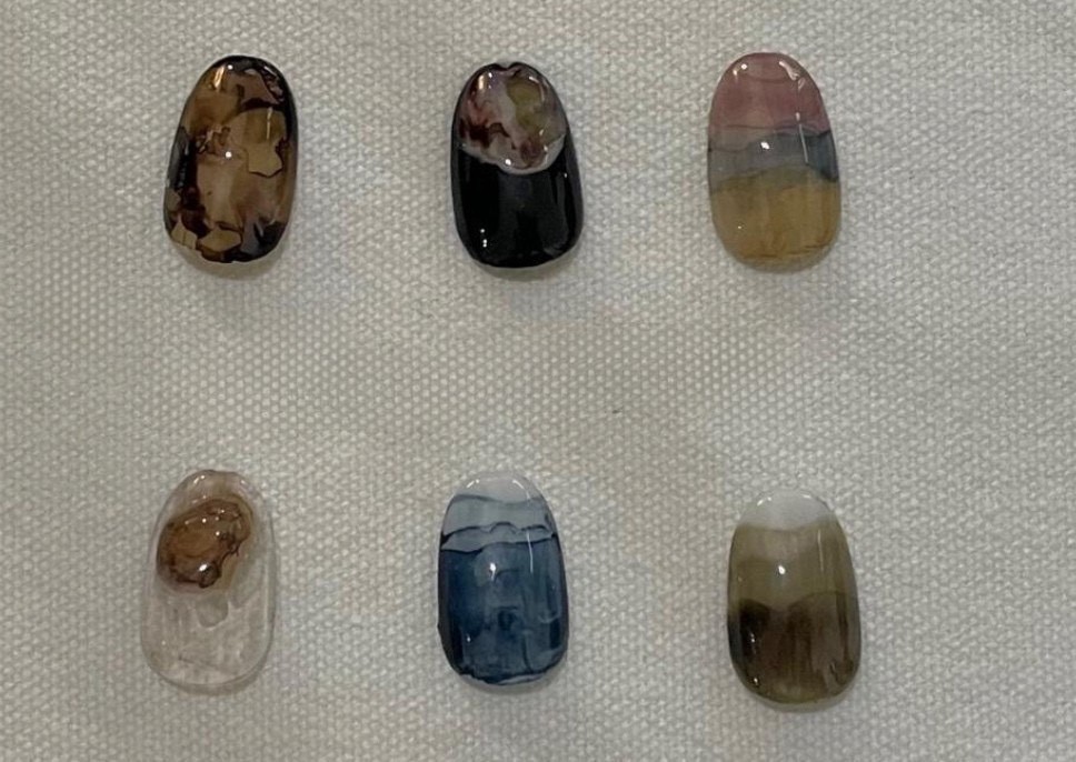 【石橋阪大前】≪業務委託スタッフ募集！≫≪完全自由出勤≫≪髪色ネイル自由≫≪1ブース・1オーナー≫2ヶ月目で手取り20万円以上の実績あり！ネイル・アイを取り扱う北摂エリアの駅近サロン「eye and nail ビジュゥ 石橋阪大前店（アイアンドネイルビジュゥイシバシハンダイマエテン）」からネイリスト（ネイル）の求人☆☆