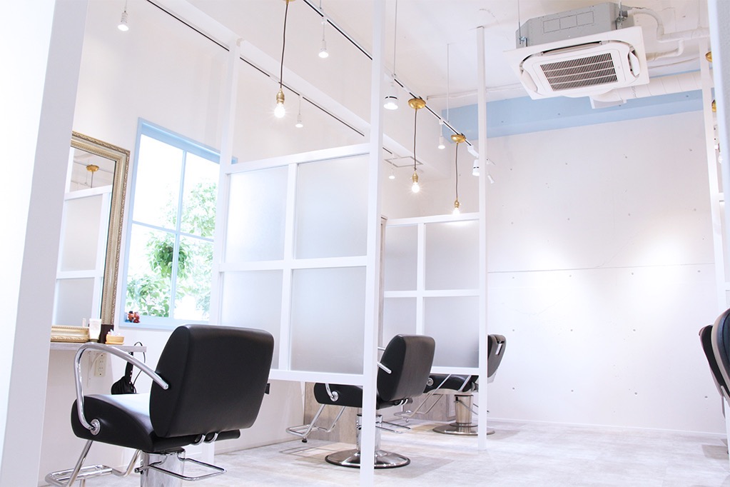 【今里】≪社会保険完備＆20時までに退社可能≫アナタの入社に合わせて集客にも力を入れていくので、入客チャンスはきちんとあります！「顧客満足＝スタッフ満足」で働きやすさをとても大事にしています！トレンドのヘアカラーやケアにこだわった人気サロン！「care&design fulfill（ケアアンドデザインフルフィル）」からスタイリスト（美容師）の求人☆★☆