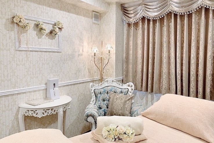 【心斎橋】≪早番の場合18:30退勤可能≫≪給休暇消化率100％≫≪土日は月2回休みOK≫≪月12日or月8日休みの選択制≫≪髪色ネイル自由≫≪1週間の連休も取得可≫≪平均月給28〜35万円≫≪都度払いのメニューあり≫≪新卒生・未経験OK≫頑張った分はしっかり歩合で還元！「joieange 心斎橋店（ジョアアンジェシンサイバシテン）」からエステティシャン（エステ）の求人★☆★