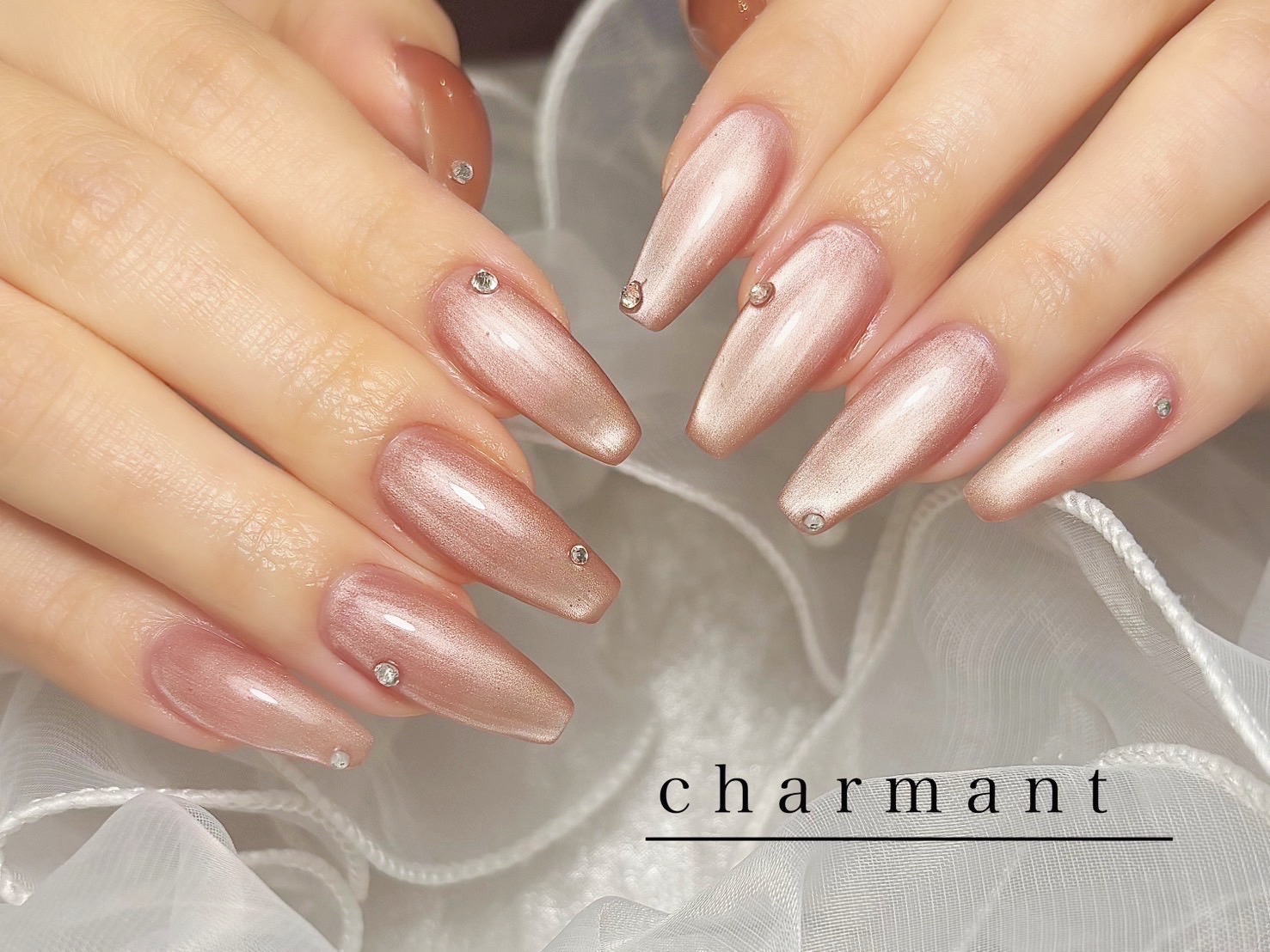 【天王寺】≪有給休暇消化率100％≫≪土日は月2回休みOK≫≪基本給25万円、平均給与30万円前後≫≪連休の取得も可能≫≪頑張った分はしっかり歩合で還元≫≪社会保険完備≫自分のライフスタイルに合わせて働く事の出来る環境「charmant（シャルモン）」からネイリスト（ネイル）の求人★☆★