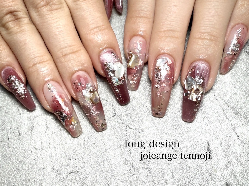 【天王寺】≪有給休暇消化率100％≫≪土日は月2回休みOK≫≪平均給与30万円前後≫≪月12日or月8日休みの選択制≫≪連休の取得も可能≫≪頑張った分はしっかり歩合で還元≫≪社会保険完備≫自分のライフスタイルに合わせて働く事の出来る環境「joie ange 天王寺店（ジョアアンジェ テンノウジテン）」からネイリスト（ネイル）の求人★☆★