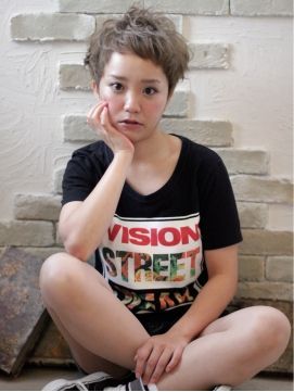 【なかもず】「感動より満足！」がモットー！技術、接客…意欲の高い仲間と一緒に働きませんか 撮影も定期的に取り組んでます！スタッフさん同士のイベントも豊富、「CYAN（シアン）」からアシスタント（美容師）の求人☆★☆