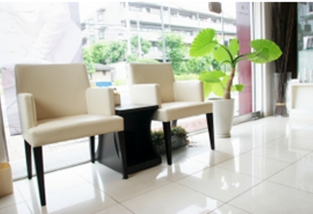 【さくら夙川】オーナーさんからしっかりレッスンを見てもらえる環境なので安心して技術を学べますよ！地域密着型のアットホームサロン「retreat（リトリート）」アシスタント（美容師）の求人☆☆