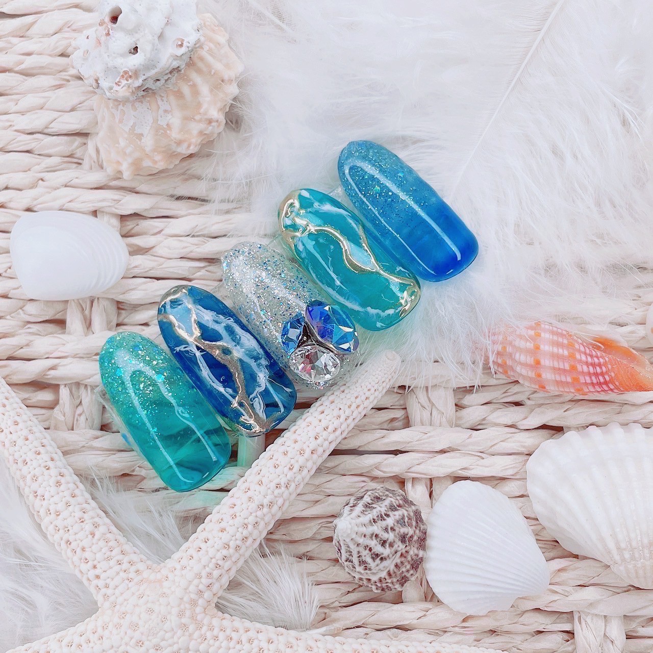 【弁天町】トータルビューティーのサロンだから興味のある分野の勉強が出来ちゃう！地域の方から愛されているアットホームサロン「SAKULA 弁天町店（サクラ ベンテンチョウテン）」からネイリスト（ネイル）の求人☆★