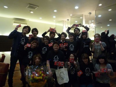 【王寺】≪月給30万〜≫≪スタイリスト平均43万円≫≪産休育休取得率100%≫たくさんのお客様に愛される地域の人気サロン！しっかり入客チャンスがあるので、ライフスタイルに合わせて働いてもよいお給料になります！「SR 王寺店（エスアールオウジテン）」からスタイリスト（美容師）の求人☆★☆