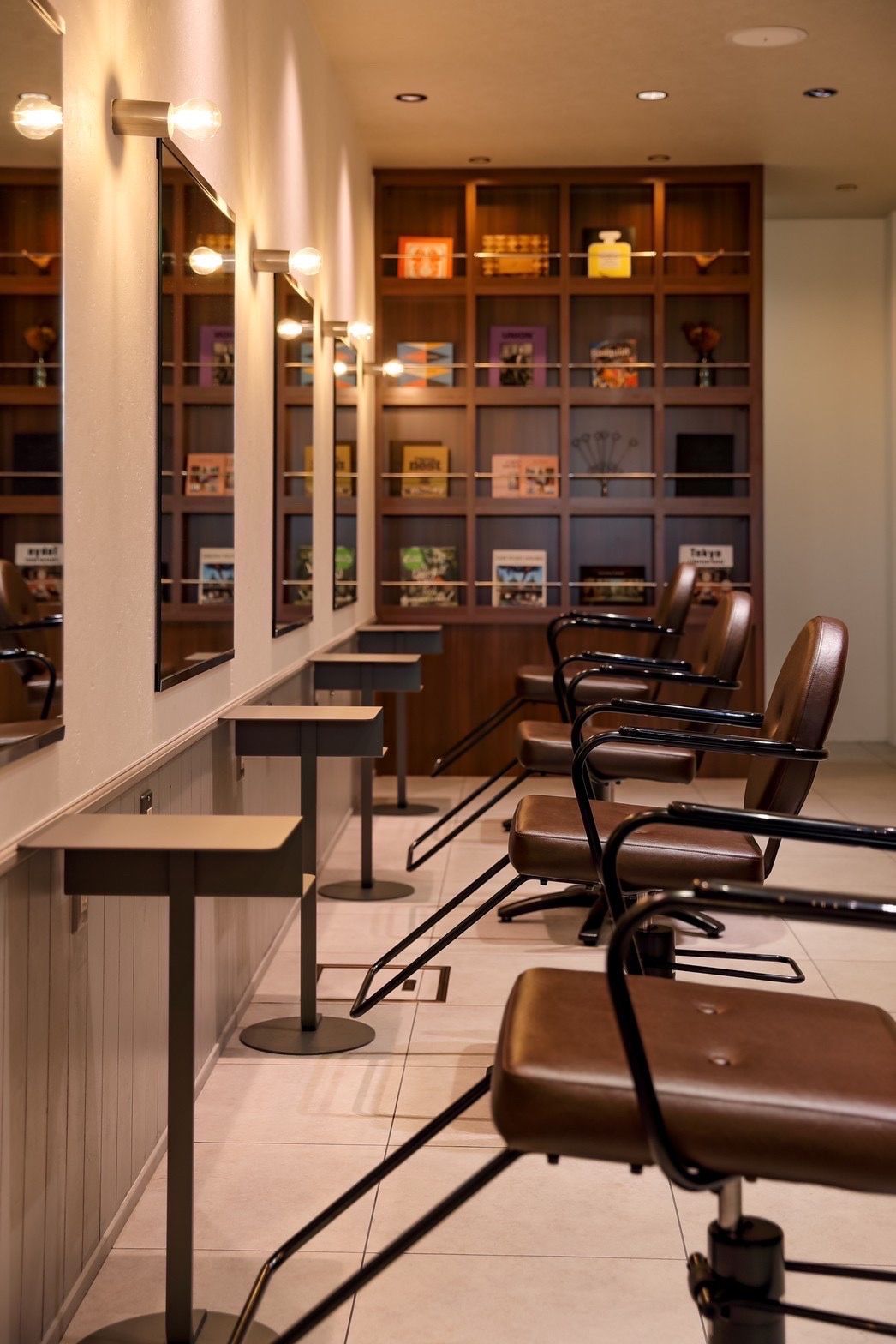 【三田】≪月8,9日休み≫≪月給30万円保障≫≪有給休暇あり≫≪社会保険完備≫入客チャンスも多く! 条件抜群の環境で長く働いてもらえます！高待遇が整ったお店!「alan alan hair（アランアランヘアー）」からスタイリスト(美容師)の求人☆☆