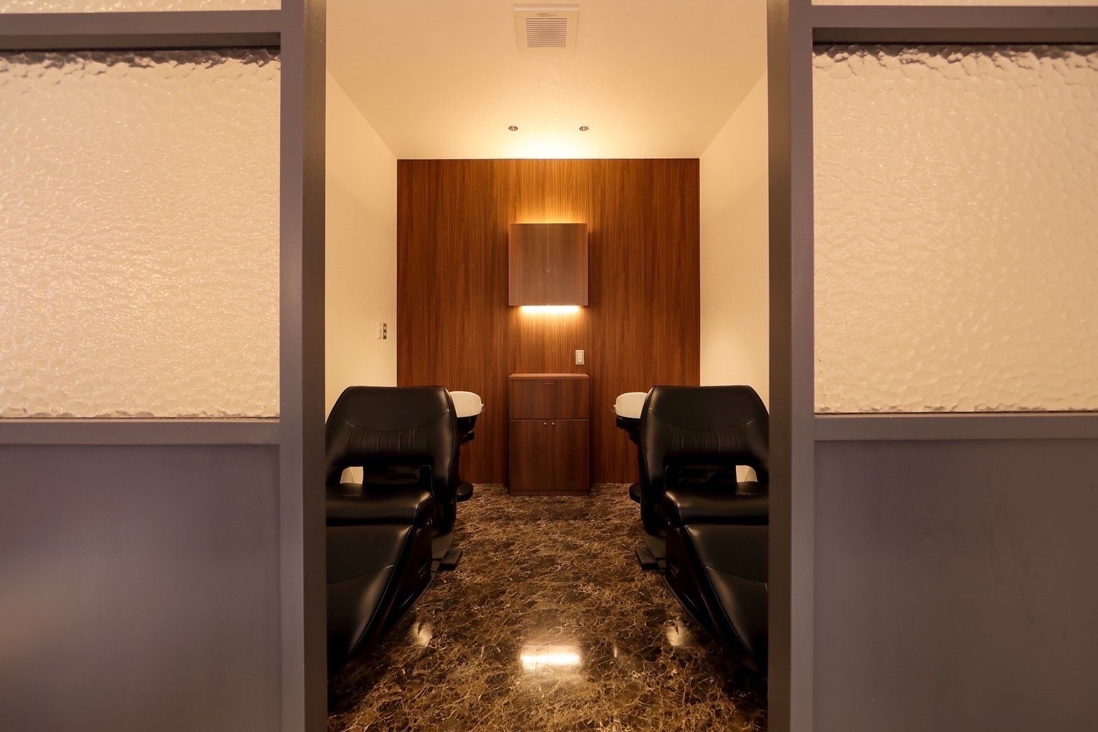 【三田】≪月8,9日休み≫≪月給30万円保障≫≪有給休暇あり≫≪社会保険完備≫入客チャンスも多く! 条件抜群の環境で長く働いてもらえます！高待遇が整ったお店!「alan alan hair（アランアランヘアー）」からスタイリスト(美容師)の求人☆☆