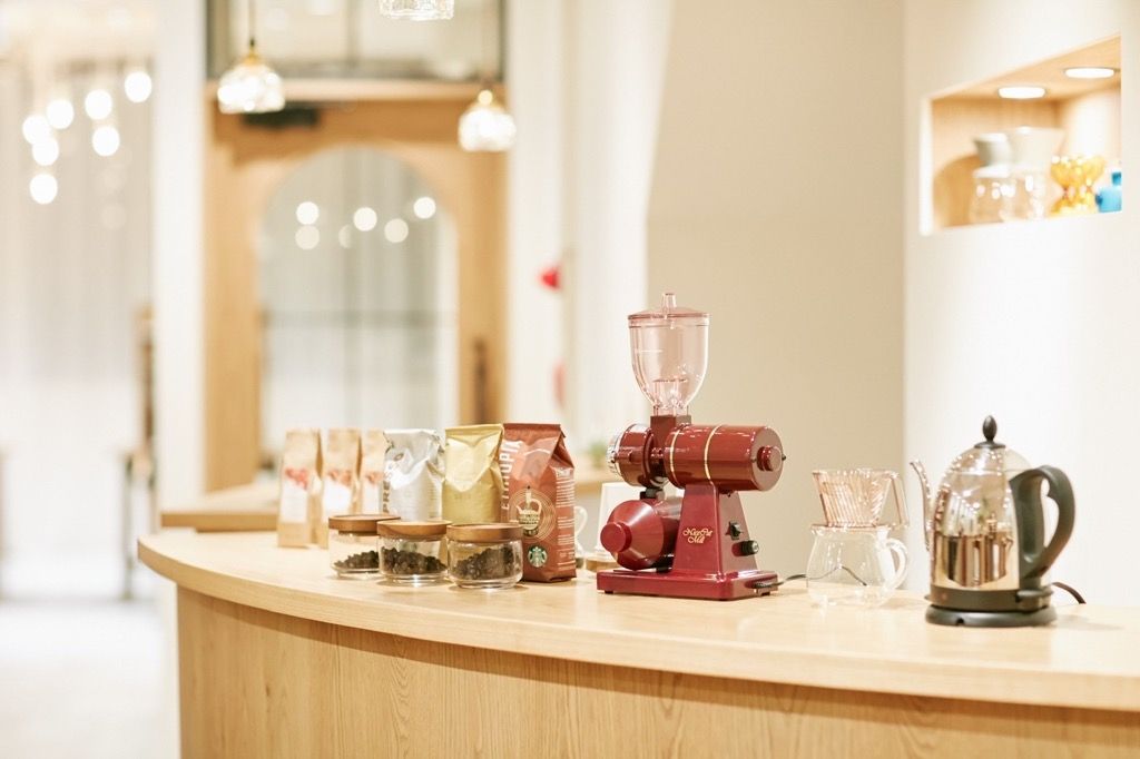 【烏丸】◆自由に休日・勤務時間を設定可能・月給25万円〜・土日の休みOK・撮影スタジオ完備・社会保険完備◆某スタイルランキングで全国トップクラスの実績！安定した集客を実現！自由な勤務形態でライフスタイルを大切に働けます！「rue（ルエ）」からスタイリスト（美容師）の求人☆★