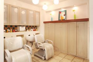 【練馬駅】駅チカでアクセス抜群！！小規模でとってもアットホーム！ナチュラルでシンプルな店内が心地の良い空間を提供♪お客様との距離も近いヘアサロンCREAM For Hair（クリームフォーヘアー）からスタイリスト（美容師）の求人☆☆