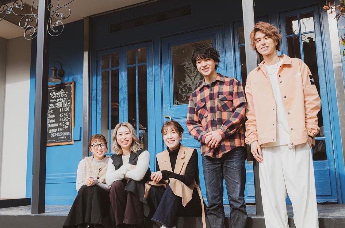 【北花田】≪技術売上40〜％50還元≫≪入客チャンスあり≫スタッフさん同士の人間関係がバツグンで離職率の低さが自慢！フランス老舗カフェの様な佇まいのオシャレサロン!prime（プライム）からスタイリスト（美容師）の求人☆★