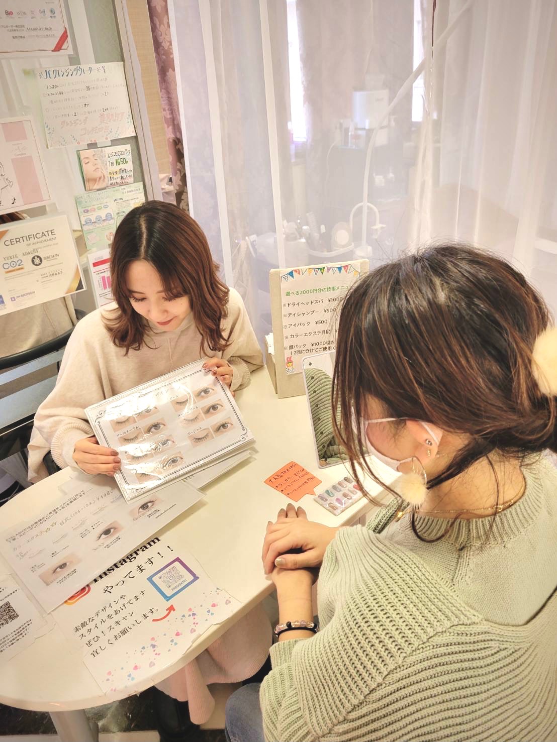 【茨木市】月10日休み、週休3日など休日の選択可能!社会保険あり・平均18時退勤・頑張れば頑張った分のバックあり!トータルビューティーのサロンだからこそ自分の可能性を最大限に実現できる環境!「Passion茨木店(パッションイバラキテン)」からアイリスト(アイデザイナー・まつ毛エクステ)の求人