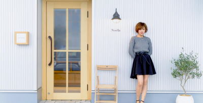 【南草津】アンティークモダンを基調にしたオシャレな店内で個性を生かしながら働いていく事が可能！撮影にも力を入れているので、サロンワーク以外にも楽しく働いていける環境がありますよ！「Maison Noella（メゾンノエラ）」からアシスタント（美容師）の求人★☆★