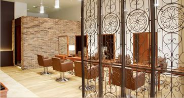 【りんくう】≪月給25万円~≫≪完全週休2日制≫≪社会保険完備≫入客チャンスあり!福利厚生が充実しているので、安心して長く働ける環境!「Libra hair spa シークル店(リーブラヘアスパシークルテン)」スタイリスト(美容師)の求人☆★