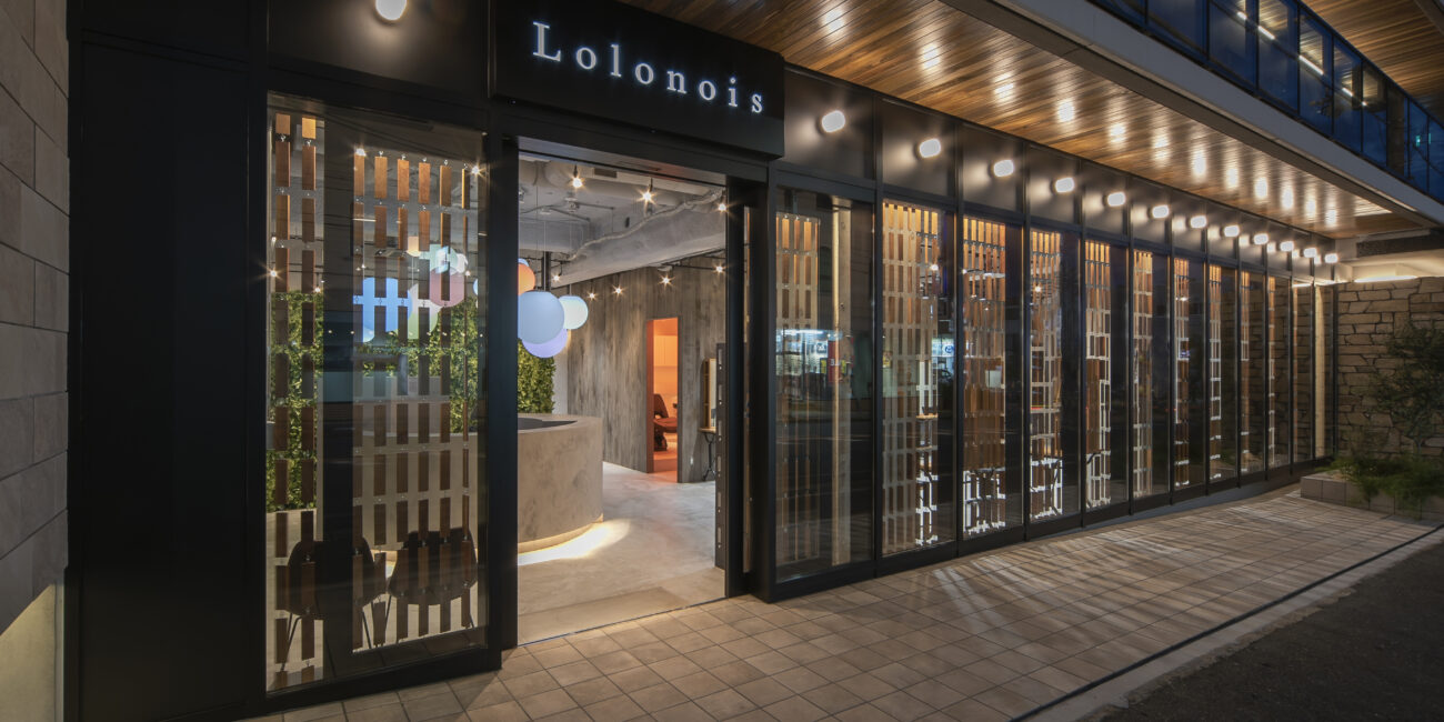 【池田】≪社会保険完備≫≪最短1年デビュー≫≪特別休暇あり≫店舗展開しているトータルビューティーサロン!待遇面抜群で働きやすい環境が整っている!撮影に興味ある方にも◎「Lolonois 池田(ロロネーイケダ)」からアシスタント(美容師)の求人☆★