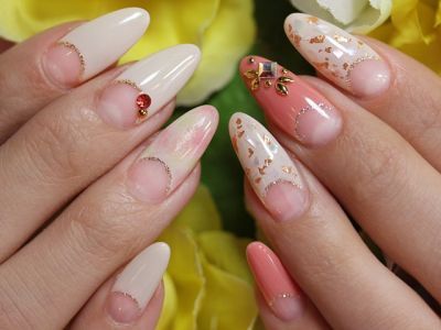 【難波】社会保険完備・月8日休み・実働8時間！高待遇が人気！ネイルが大好き!!もっと技術を向上させたい!!そんな方に朗報です。店舗展開中のサロン”SyiSyu　なんば店（シシュ　ナンバテン）”からネイリスト（ネイル）の求人♪