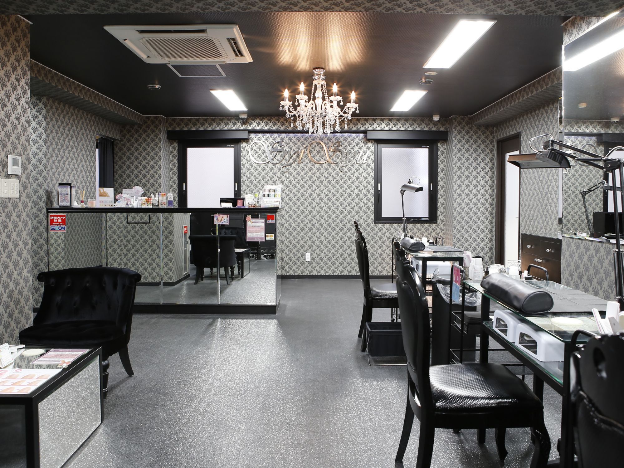 【高槻】社会保険完備・月8日休み・実働8時間!長く働ける高待遇が人気!ネイルが大好き!!もっと技術を向上させたい!!そんな方に朗報。”SyiSyu 高槻店(シシュタカツキテン)”からネイリスト(ネイル)の求人♪