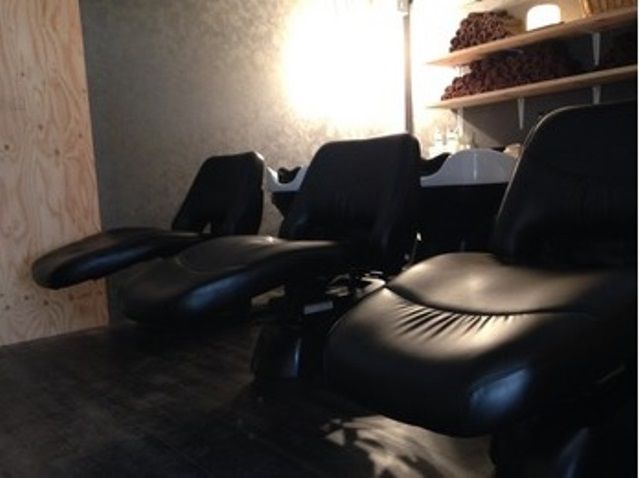 【梅田】頑張り次第で最短1年以内にデビューも可能！梅田にある小規模アットホームサロン「AMME By HEARtiest（アムバイハーティエスト）」からアシスタント（美容師）の求人☆☆