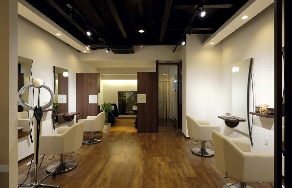 【守口駅】≪パートのママさん美容師も歓迎≫≪月給26万円≫≪平均退社19時≫≪完全週休2日制または月6日休みの選択≫幅広い年齢層のお客様の接客ができるサロン！「HAIR STUDIO bellezza（ヘアスタジオベレッツァ）」からスタイリスト（美容師）の求人☆☆