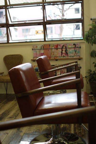 【鶴ヶ丘】経験の浅い方もやる気がある方なら大歓迎★マンツーマンで指導していただける環境♪お客様と密に関わっていける少人数制プライベートサロンLOVE (ラブ)からアシスタント(美容師)の求人☆★☆