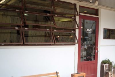 【鶴ヶ丘】経験の浅い方もやる気がある方なら大歓迎★マンツーマンで指導していただける環境♪お客様と密に関わっていける少人数制プライベートサロンLOVE (ラブ)からアシスタント(美容師)の求人☆★☆