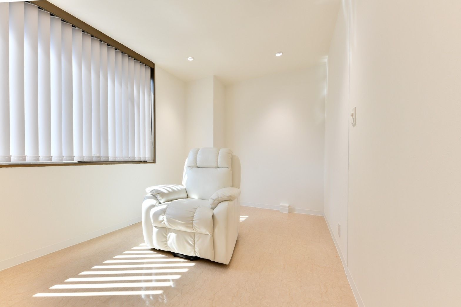 【阪急豊中】≪正社員・パート・業務委託から選択OK≫≪社会保険完備≫≪研修中もお給料あり≫自分の働き方に合わせて働ける環境!地域密着サロン「MOCA marshmallow(モカマシュマロ)」からアイリスト(アイデザイナー・まつげエクステ)の求人☆★☆