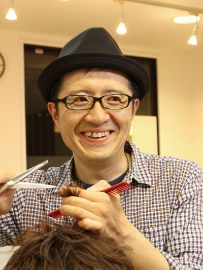 【牧落】◇◆平均退社19時半◆完全週休2日制選択可能◆◇1人ひとりのお客様を大切にし、じっくりと時間をかけて施術!オーナーさんの柔らかいお人柄も魅力の一つ♪箕面WISH(ミノウウィッシュ)からJr.スタイリスト・スタイリスト(美容師)の求人☆★☆