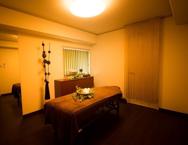 【江坂】毎週日曜定休日☆社会保険完備☆実働8時間☆30代の主婦の方が多く活躍するアットホームサロン♪”エステティックサロン LAUB（ローブ）”からエステティシャンの求人☆