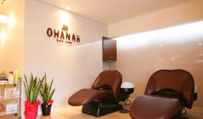 【玉造】≪社会保険完備★月7,8日休み≫衣装手当システム有り★レッスンは短時間集中型なので、時間効率良くスキルアップしていける環境ですよ♪hair room OHANAn(ヘアールーム オハナ)からアシスタント(美容師)の求人☆★☆