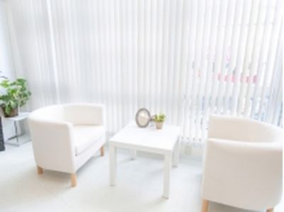 【枚方市駅】≪経験者・未経験者の募集！≫≪マツパ・アイブロウの専任スタッフも相談可能≫プライベートも充実させたい方にオススメ！≪30万円～歩合給支給あり！指名手当100％還元≫≪16時までの勤務可能・残業なし≫アットホームサロンな地域密着型サロン「LADY’Seye（レディースアイ）」からアイリスト（アイデザイナー・まつげエクステ・アイブロウ）の求人★☆★