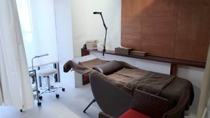 【三ノ宮】≪顧客のいる方は業務委託も選択OK!≫≪完全週休2日制≫≪早番遅番制≫希望休4日まで相談OK!プライベートとの両立ができるトータルビューティーサロン!「nail&eyelash studio chou chou(ネイルアンドアイラッシュスタジオシュシュ)」からアイリスト(まつげエクステ・まつげパーマ・アイブロウ)の求人☆☆