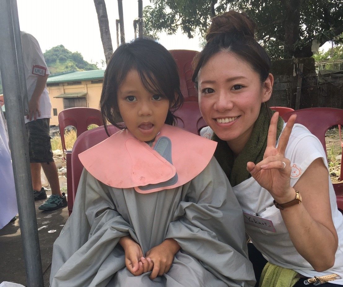 【博多駅】◆完全週休2日・社会保険完備など充実の待遇◆「スタッフの成長＝喜び」と考えられる温かい人柄のオーナーさんを中心に多くのスタッフさんが活躍中！！人間関係抜群のヘアサロン「7 Velvet（セブンベルベット）」からアシスタント（美容師）の求人☆★☆