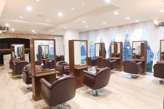 【矢場町】正社員『選べる週休2日＆週休3日＆時短』有給休暇フル消化制度、プライベートも充実長期休暇取得可、社保完備！抜群の待遇で長く働いていただけます「CIEL 栄店（シエルサカエテン）」からスタイリスト・Jr.スタイリスト(美容師)の求人☆★