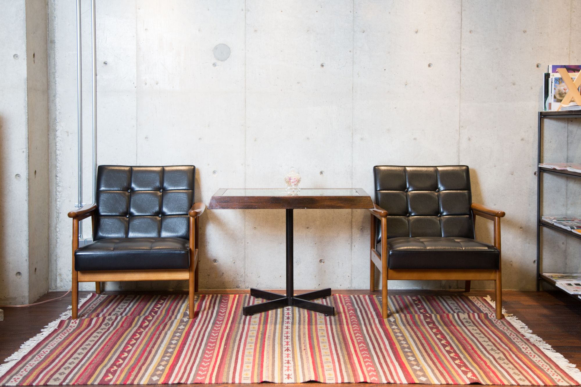 【二条】≪月平均8,9日休み≫≪社会保険完備≫入社から約4カ月間のアカデミー制度あり!営業時間内に集中してレッスン可能!京都市内5店舗、あなたの個性や意欲を尊重し、働きやすい環境を整えています◎ヘアメイク&着付け入客も多数!トータルビューティで学べる「ULHA salon(ウルハサロン)」からアシスタント(美容師)の求人☆★