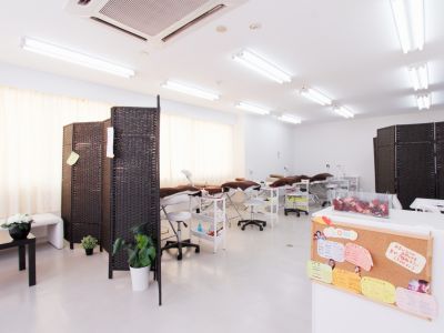 【河原町】《未経験OK 休み希望が取りやすい 社保有 》お客様に対しても、スタッフに対してもアットホームなShowy(ショウイー)★★少人数制で働きやすいですよ♪アイデザイナー(アイラッシュ・まつげエクステ)の求人☆