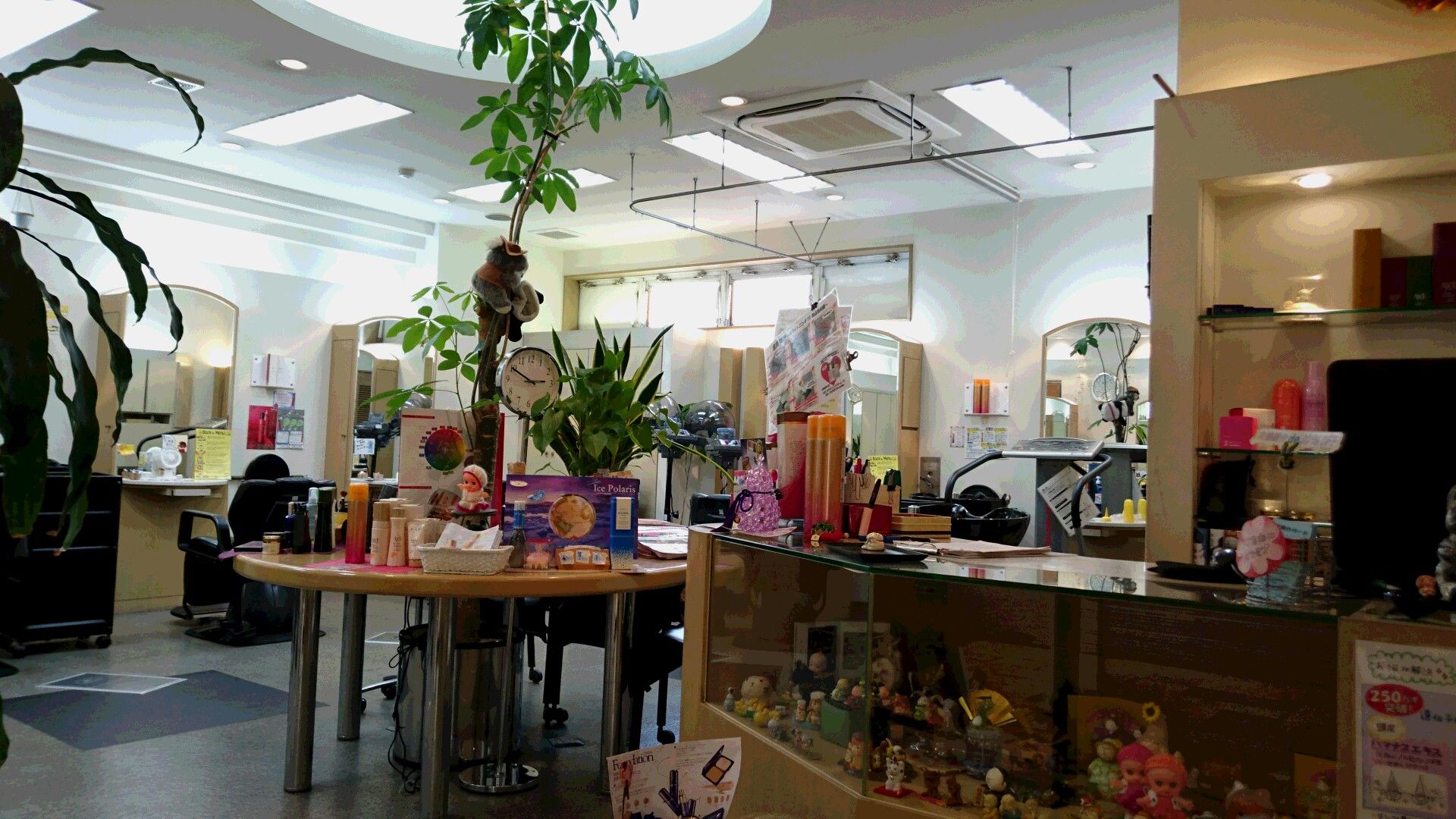 【大和田】◇◆平均退社19時半◆新卒、初心者歓迎、経験者優遇◆◇アットホームさがウリ！スタッフさん同士もお客様とも仲の良く、働きやすさが自慢のMi Vida（ミヴィダ）からアシスタント(美容師)の求人☆★