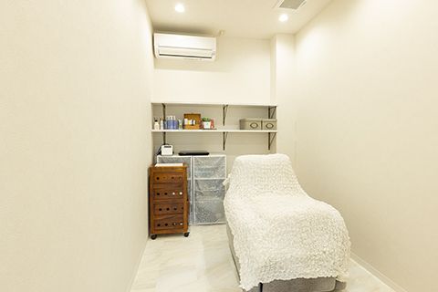 【筑前前原】《社保完備》地域密着型で多くのお客様とふれあいます♪トータルビューティーで世代を問わずキレイを創る「arl.糸島店（アールイトシマテン）」からアイリスト（アイデザイナー・まつげエクステ）の求人☆☆