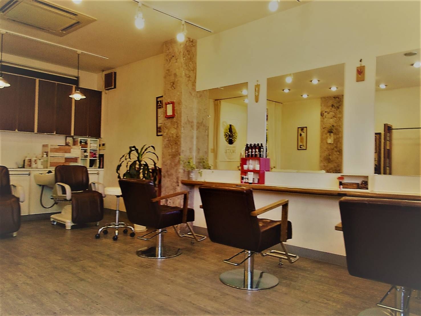 【雑餉隈】駅チカなので通勤も便利!!レッスンは全て営業中の空いた時間に行うので自分の時間も大切に出来ますよ♪地域密着型×小人数制の隠れ家サロンPu Pu Himu Himu HAIR(プー プー ヒム ヒム ヘアー)からアシスタント(美容師)の求人★☆