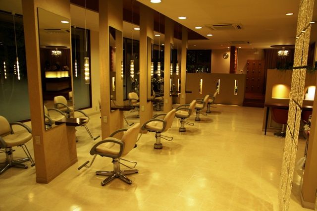 【羽曳野】≪完全週休2日制≫≪社会保険完備≫≪住宅手当あり≫「美」と「感動」を提供し続ける地域密着型アットホームサロン☆充実の教育カリキュラムがあり、お客様に支持されるスタイリストになることが出来ます！powDer(パウダー)からアシスタント（美容師）の求人☆☆