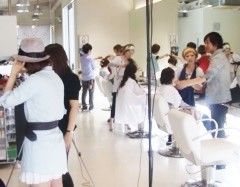 【新飯塚】≪社会保険完備・月8日休み・高月給・リフレッシュ休暇あり≫営業中のレッスンもOKなので時間を有効活用できます！早期スタイリストデビューを目指して頑張る仲間を大募集！福利厚生も充実している「PENSEE ami（e）店（パンセアミエテン）」からアシスタント（美容師）の求人☆★