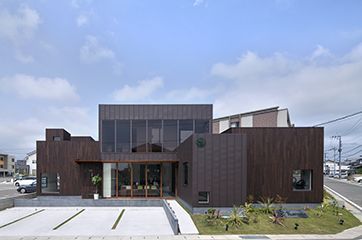 【福津市】《社会保険完備》一人ひとりのお客様に真摯に向き合い、ラグジュアリーな時間のおもてなし。ムリなく美容師を続けていける環境のトータルビューティーヘアサロン☆Karuna(カルナ)からスタイリストの求人★☆